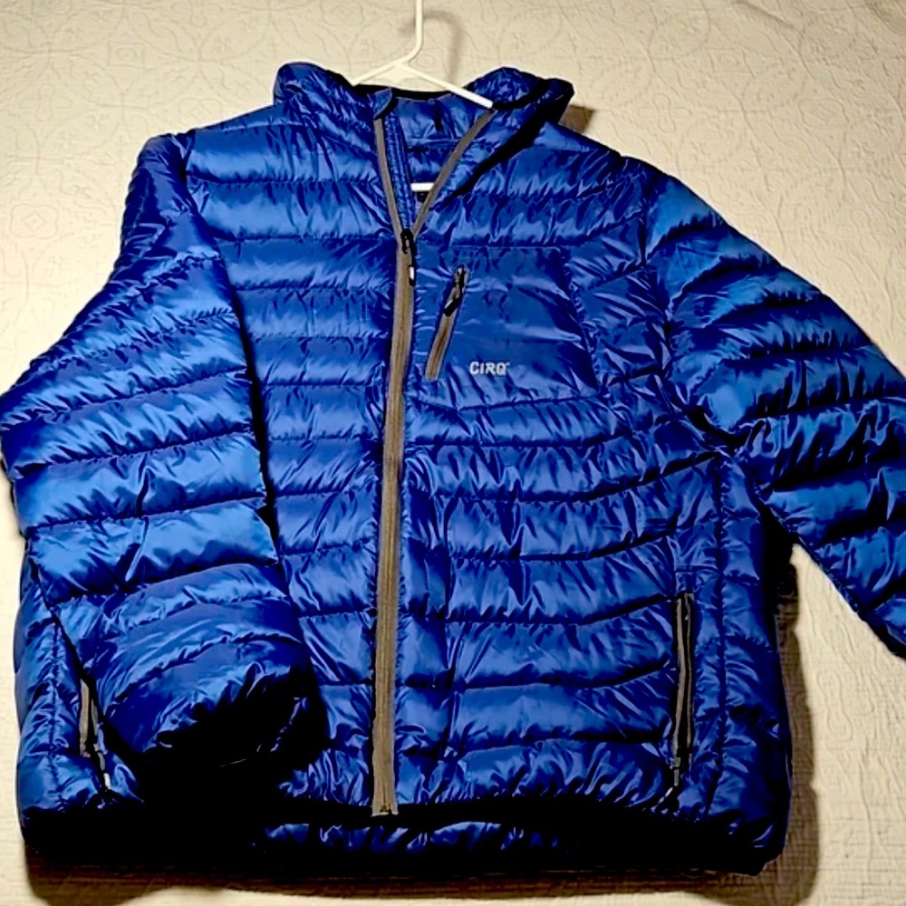 Blue CIRQ Puffer Jacket Men’s Large